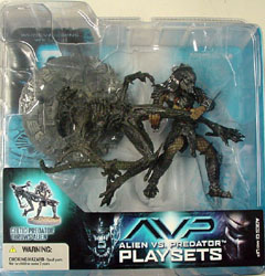 McFARLANE ALIEN VS PREDATOR SERIES 2 CELTIC PREDATOR THROWS ALIEN ブリスターヤケ＆傷み特価