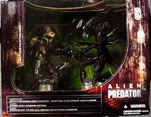 McFARLANE MOVIE MANIACS 5 ALIEN & PREDATOR DX BOX SET