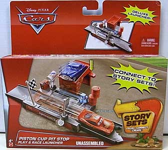 MATTEL CARS 2015 PLAYSET PISTON CUP PIT STOP PLAY & RACE LAUNCHER