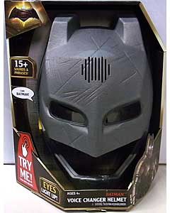 在庫処分特価 MATTEL BATMAN V SUPERMAN: DAWN OF JUSTICE BATMAN VOICE CHANGER HELMET