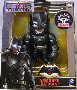 JADA TOYS METALS DIE CAST 4インチフィギュア BATMAN V SUPERMAN: DAWN OF JUSTICE ARMORED BATMAN