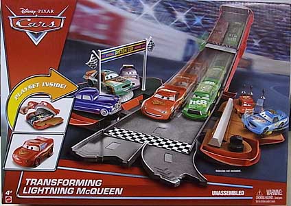 MATTEL CARS 2017 PLAYSET TRANSFORMING LIGHTNING McQUEEN