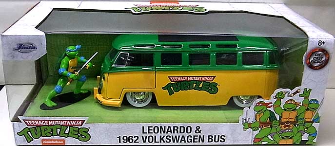 JADA TOYS METALS DIE CAST 1/24スケール TEENAGE MUTANT NINJA TURTLES LEONARDO & 1962 VOLKSWAGEN BUS