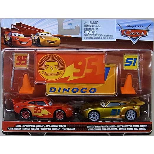 ブリスターワレ特価 MATTEL CARS 2023 2PACK WITH SIGN ROAD TRIP LIGHTNING McQUEEN & RUSTEZE DINOCO CRUZ RAMIREZ