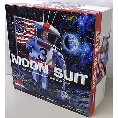 パッケージ傷み特価 モナークモデル 1/8スケール ムーンスーツ 世界最初の月面探査宇宙服 組み立て式プラモデル
